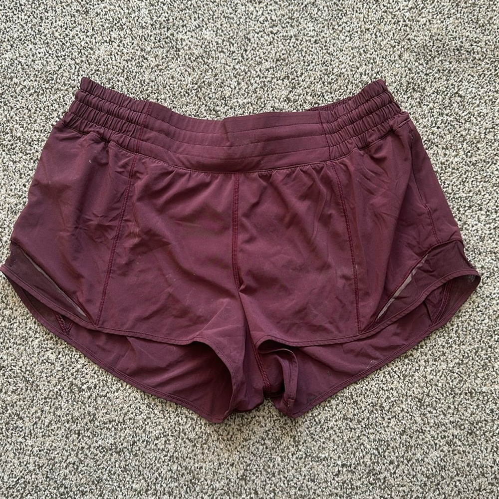 Lululemon Hotty Hot Shorts 2.5”
